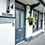 Lacet House