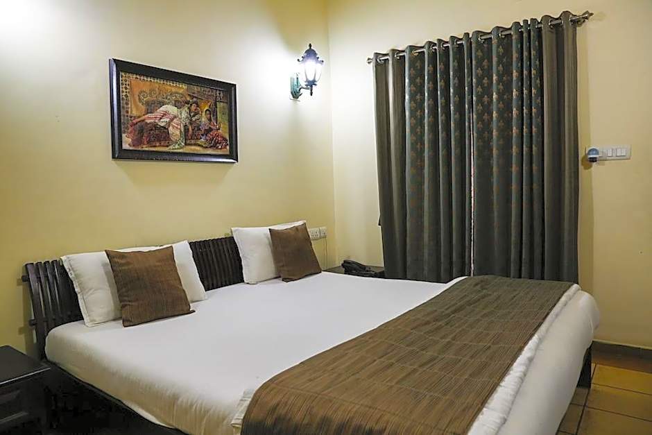 The Colonial Manek Manor by SAH