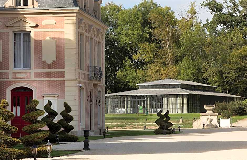 Alexandra Palace - La Maison Younan