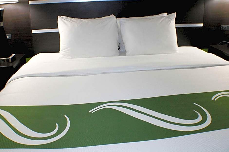 Quality Inn & Suites Bedford West