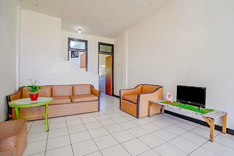 OYO 90352 Villa Agape 2