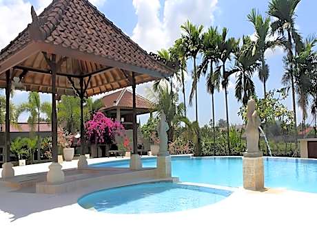 Nipuri Hotel & Villa