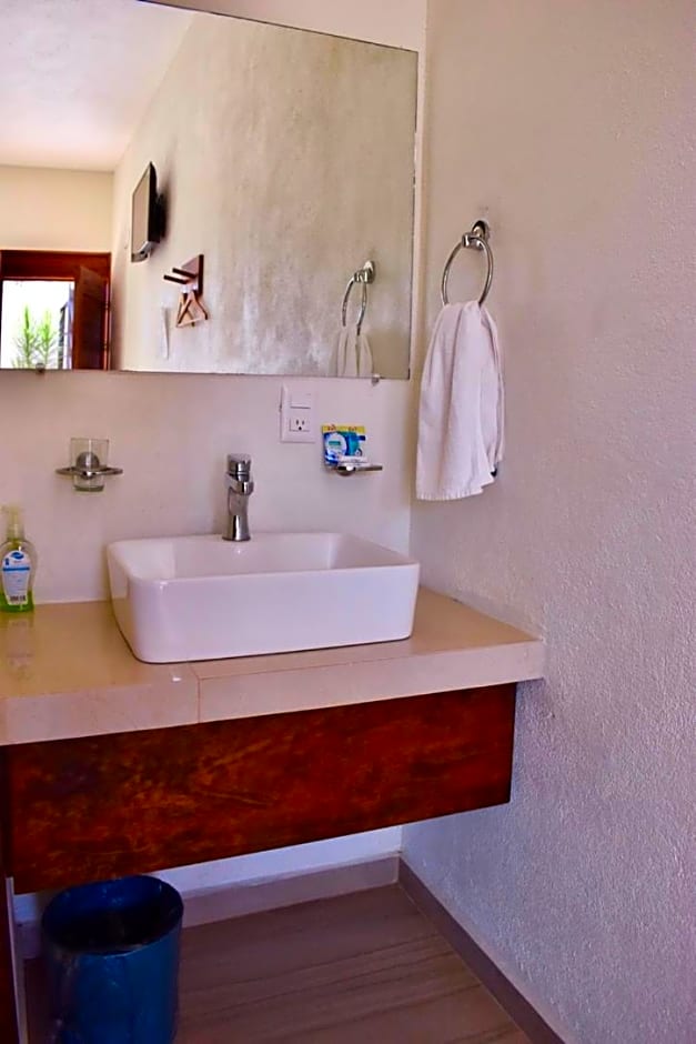 Carri Surf Studio