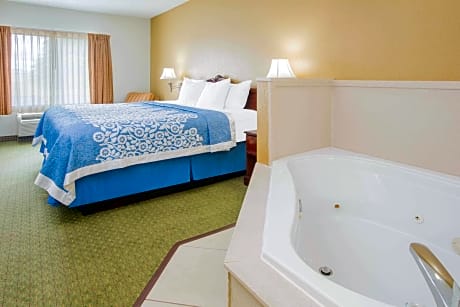 1 King Bed Non-Smoking