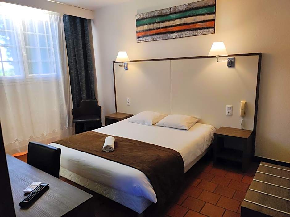 Hôtel et Appart'Hôtel Le Relais Du Val D'Orbieu