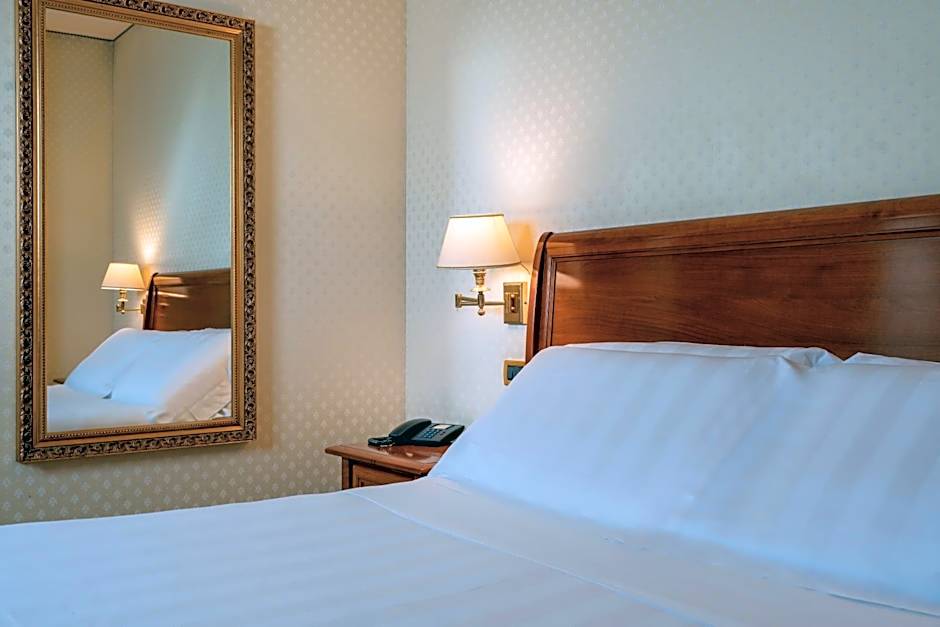 Photo 1 of 5 of Suite