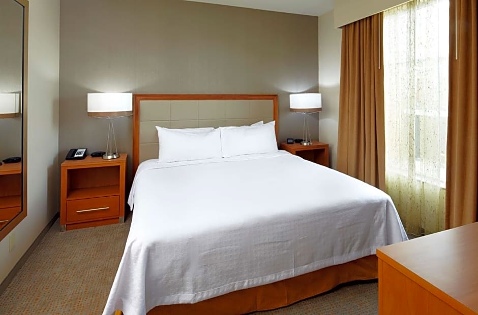 Homewood Suites By Hilton Pittsburgh Airport/Robinson Mall Area