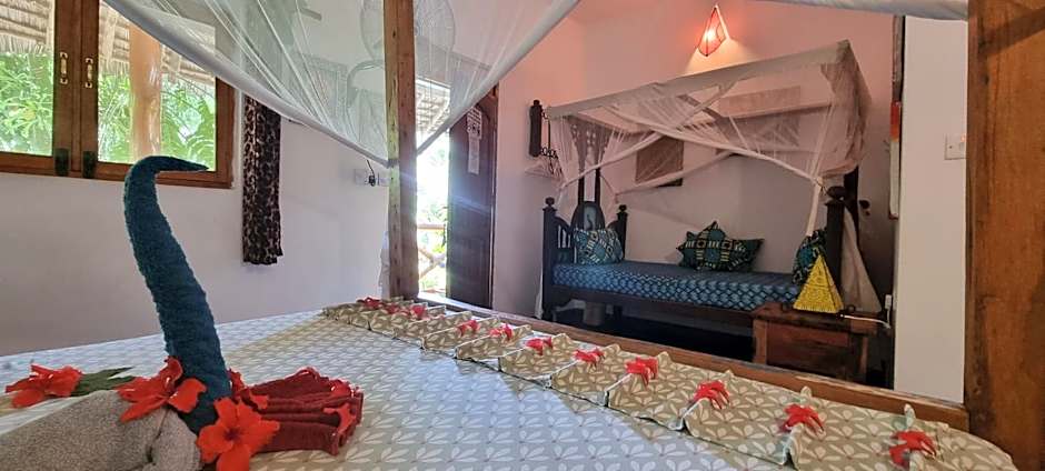 Salama & Mbuyuni Bungalows