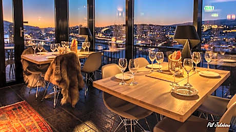 Breidablikk Guesthouse