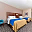 Holiday Inn Express & Suites Junction City