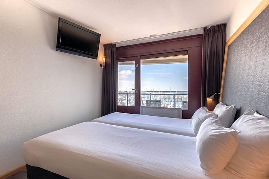 Leonardo Hotel IJmuiden Seaport Beach