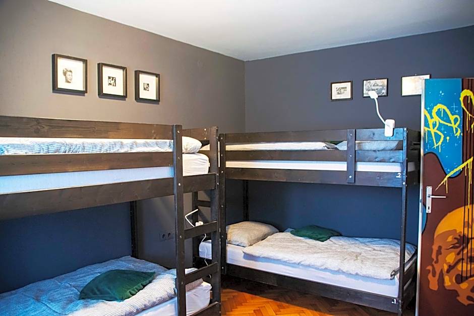 Sax Pub Hostel Ljubljana