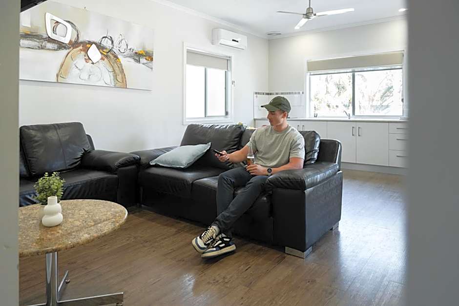 Highway 1 Holiday & Lifestyle Park