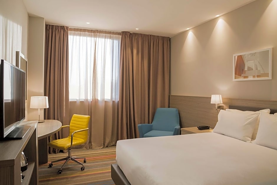 Hampton by Hilton Rome East