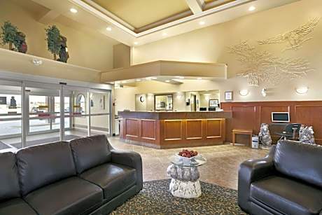 Super 8 by Wyndham High Level AB