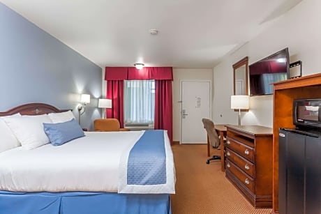 1 King Bed Mobility Accessible Room Non-Smoking