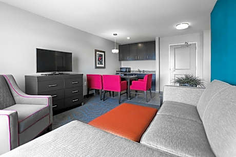 One-Bedroom Suite