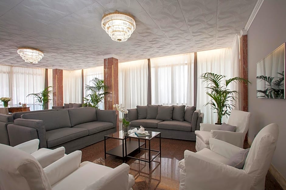 Hotel Imperial Palace
