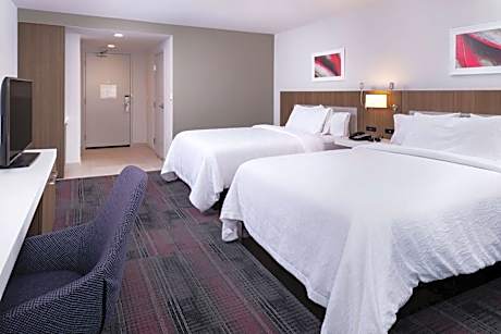 Queen Room with Two Queen Beds - Hearing Access