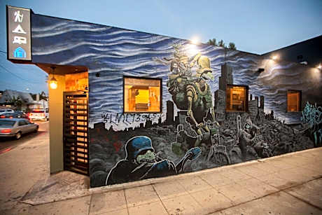 PodShare East Hollywood
