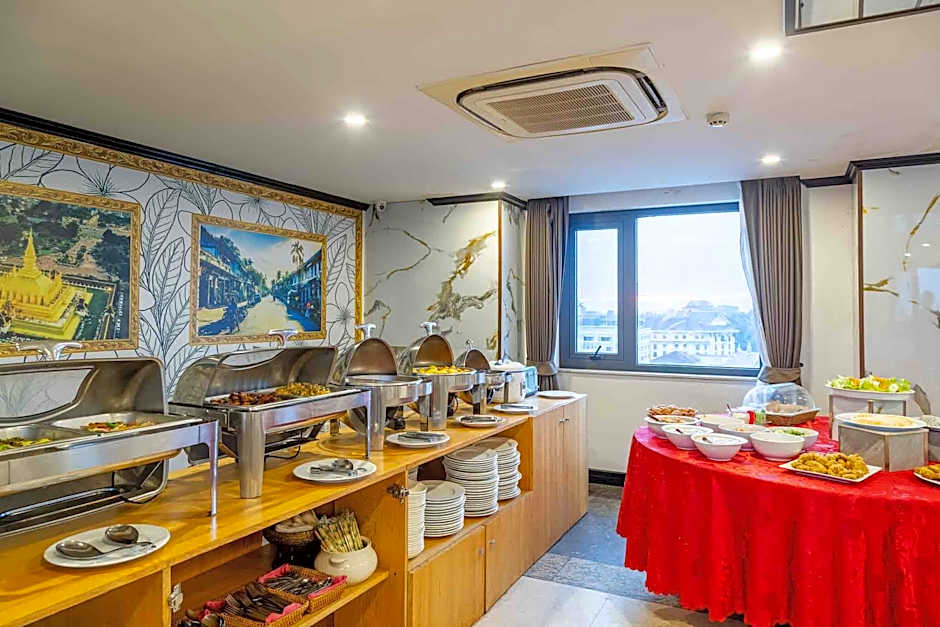 Aaron Riverview Hotel