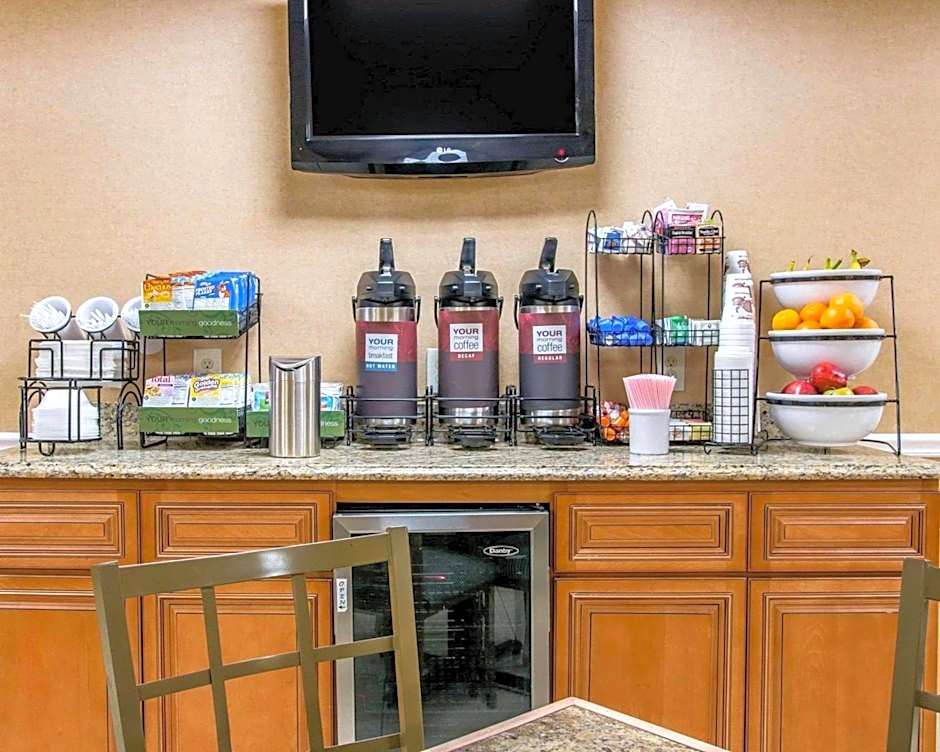 Comfort Inn Livonia