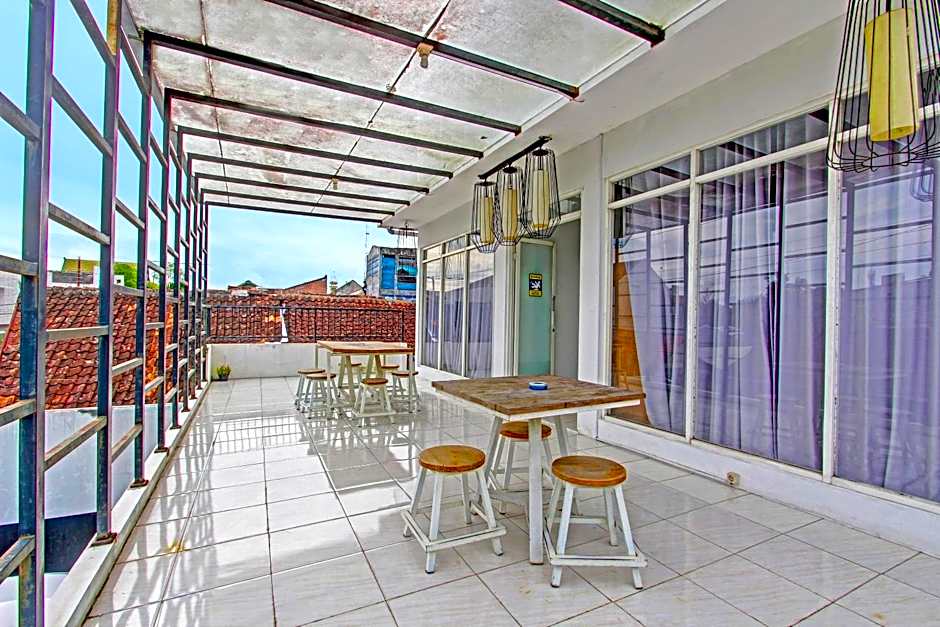 OYO 91952 Oase Hostel