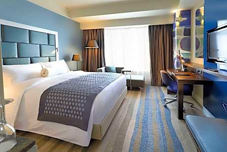 Suite Queen Size Bed