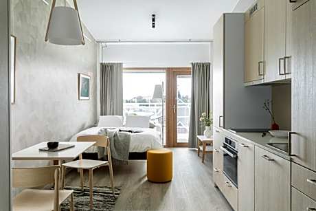 Medium-studio with a rooftop terrace