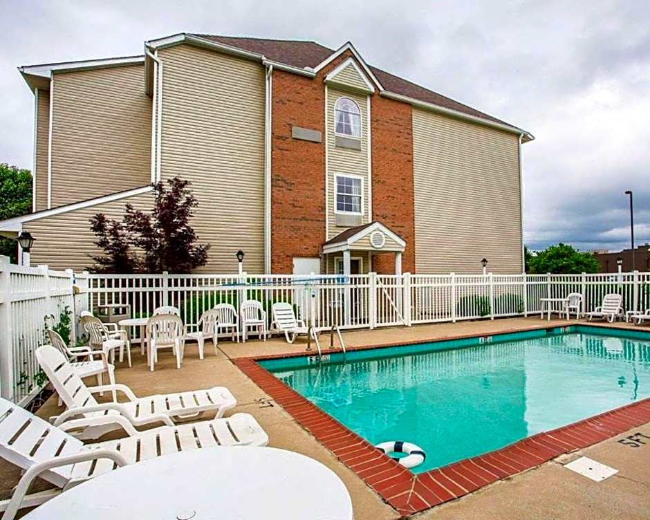 Quality Inn & Suites Mt. Juliet