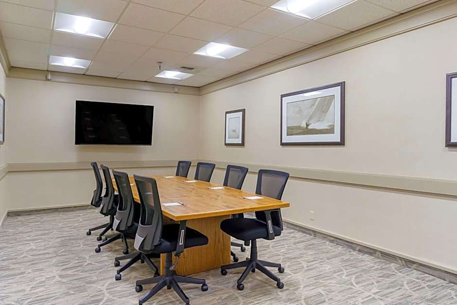 Best Western Plus Harbor Plaza And Conference Center