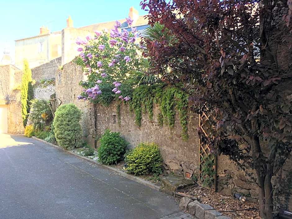 Logis Hotel Le Chêne Vert