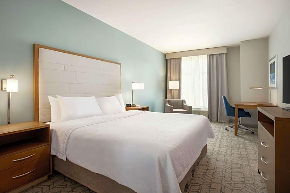Photo 1 of 2 of 1 Bedroom 1 King Bed Suite, Mobility Accessible, Bathtub