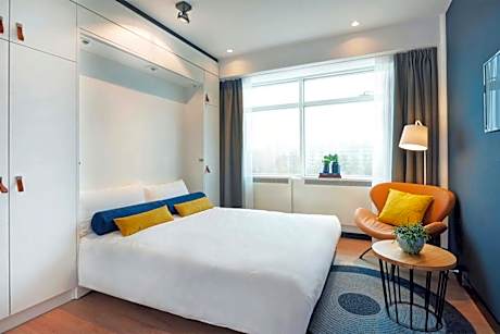Studio with Murphy bed