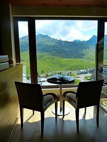 Fun Aragon Hills Hotel & Spa