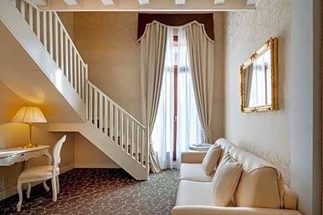 Duplex Suite with Mezzanine and Sofa Bed