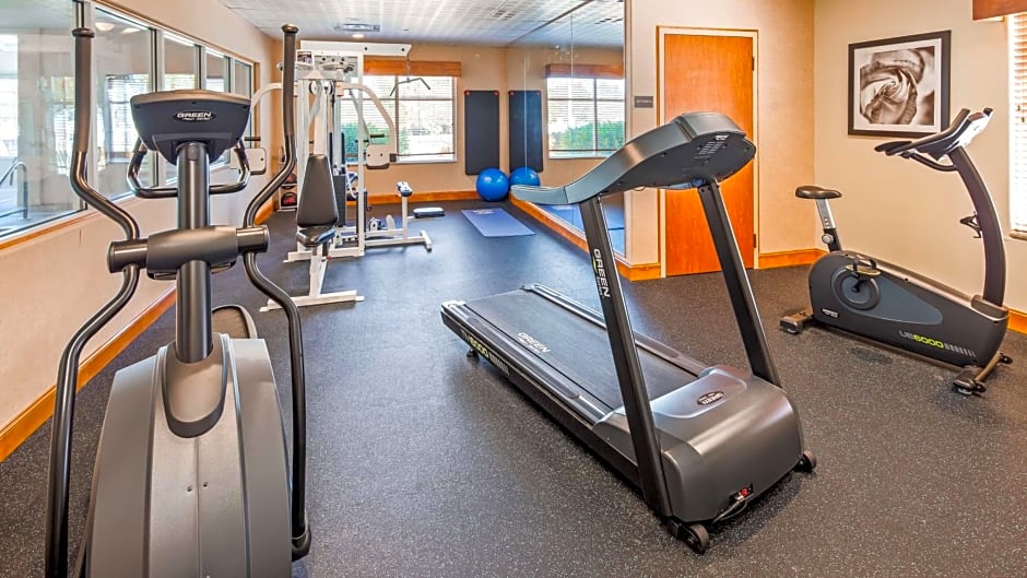 Best Western Plus Rose City Conference Center Inn