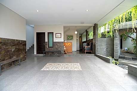 OYO 2438 D' Tamblingan Guesthouse