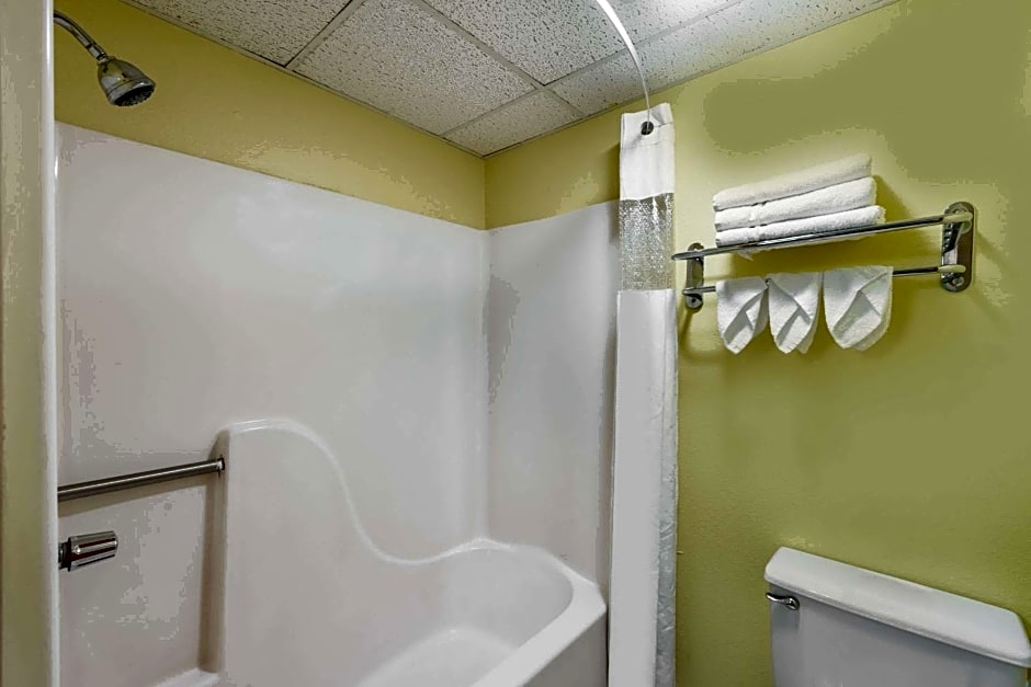 Super 8 by Wyndham Jacksonville