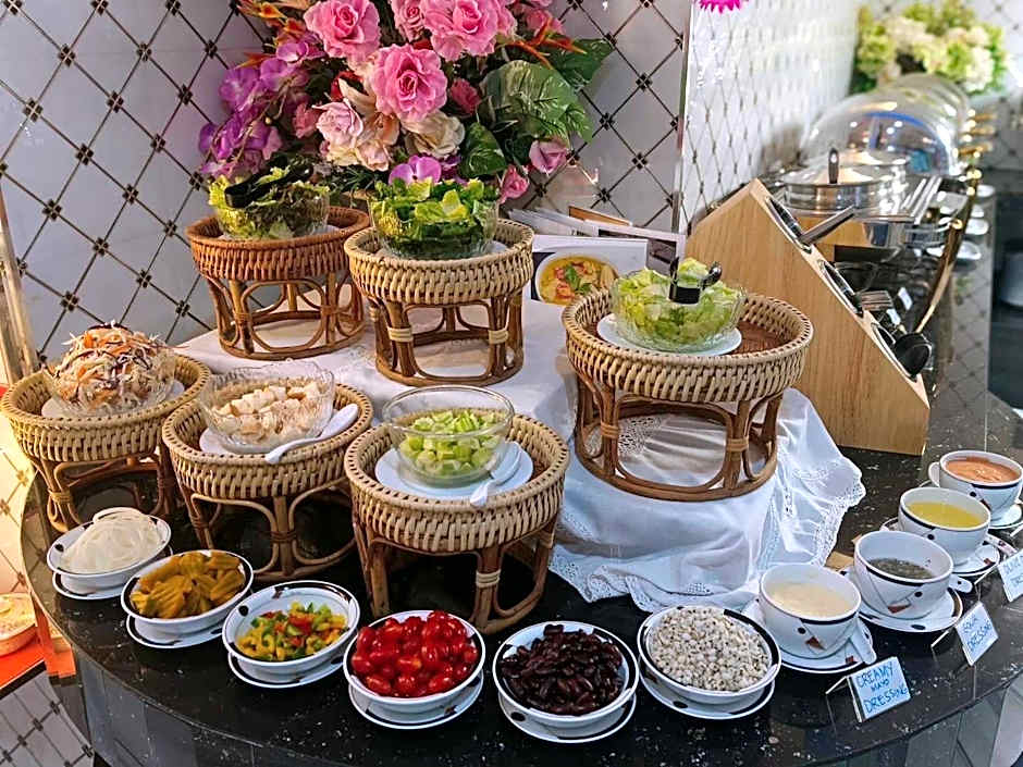 Top High Airport Link Hotel