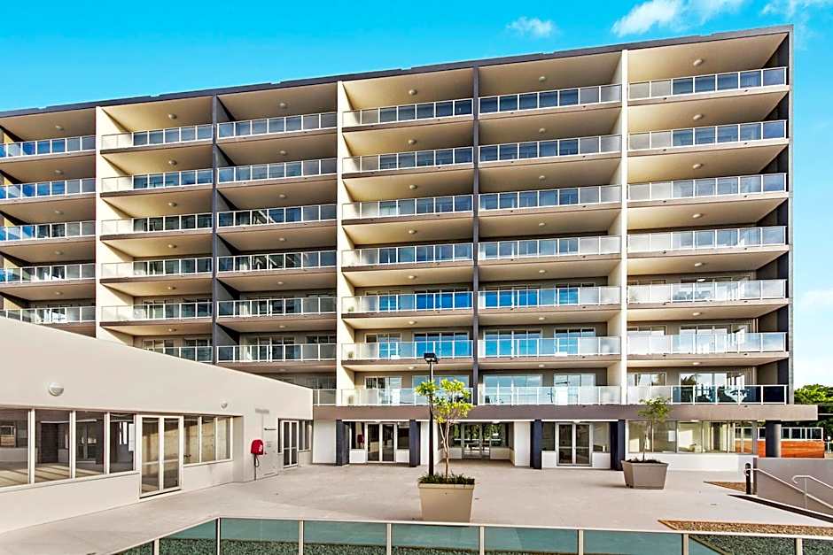 Allure Hotel & Apartments