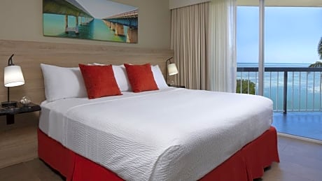 Oceanfront One-Bedroom King Suite - Disability Access