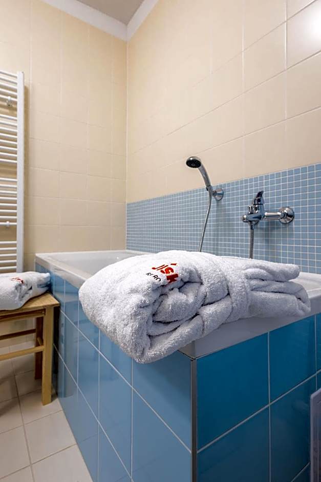 Hotel JISKRA na Čeladné