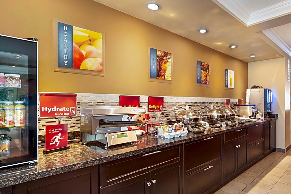 Best Western Plus Peace River Hotel & Suites