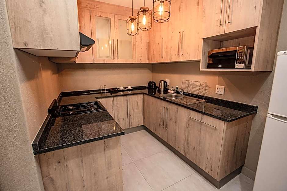 Bushbaby Valley Lodge