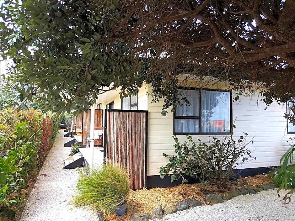 Opononi Lighthouse Motel