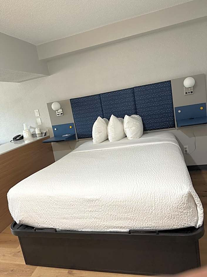 Microtel Inn & Suites By Wyndham Sioux Falls