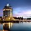Clarion Lakeside Inn & Conference Centre