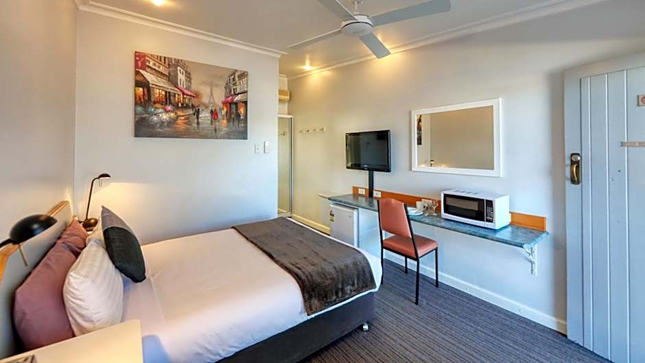 Tumut Farrington motel