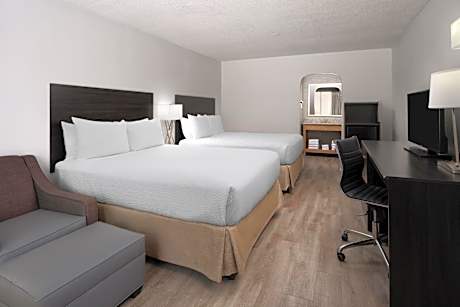 Pool View Room with Two Queen Beds - Non Smoking